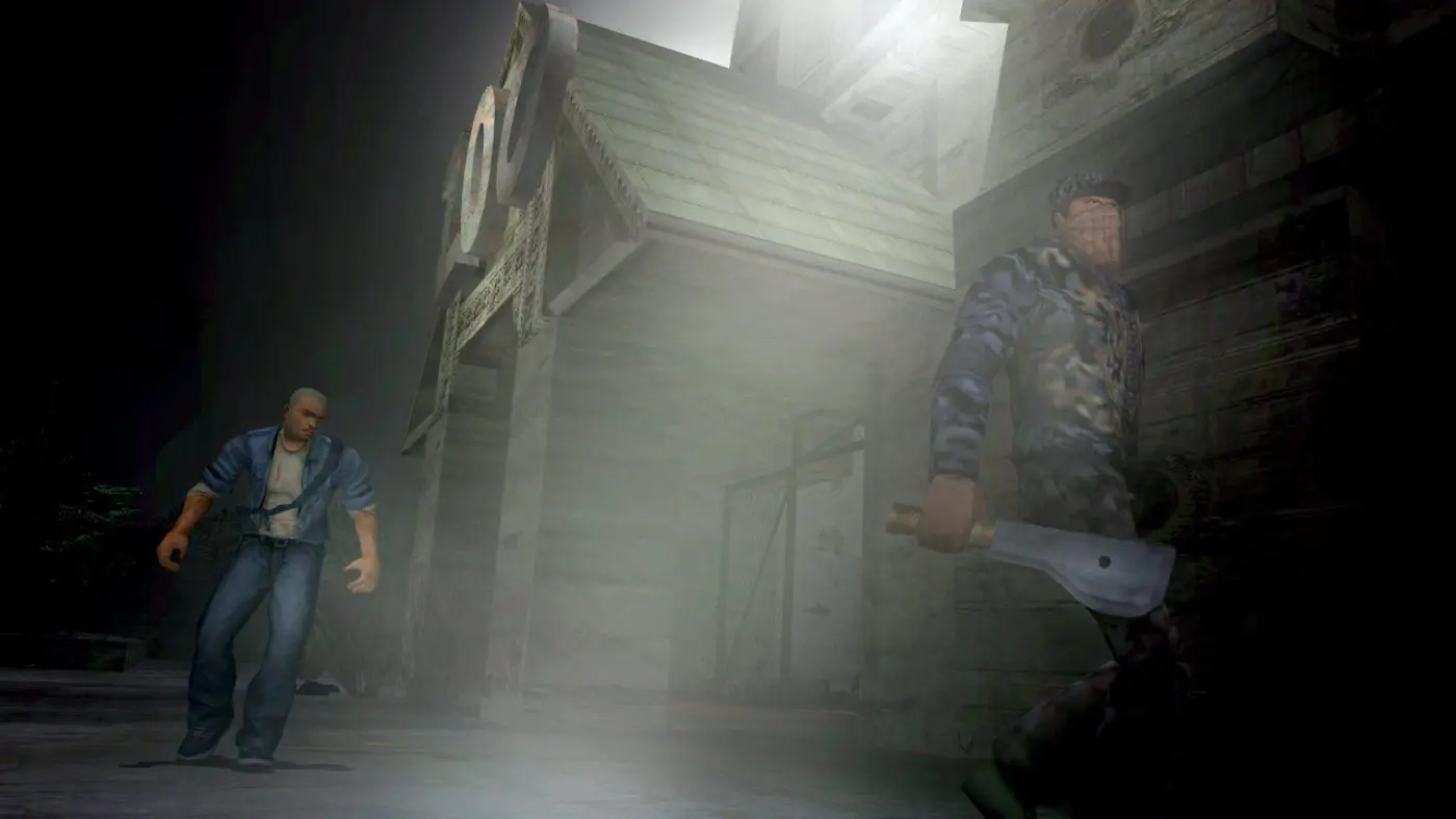James Earl Cash, shaved head and denim jacket, lurking in the shadows of a foggy nighttime street as a hunter armed with a butcher's cleaver approaches under a spotlight, in Manhunt